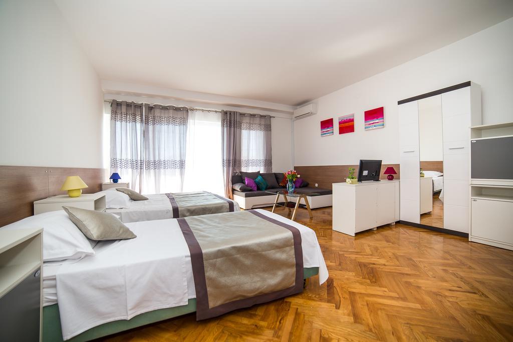 Holiday Home White House Podstrana Zewnętrze zdjęcie