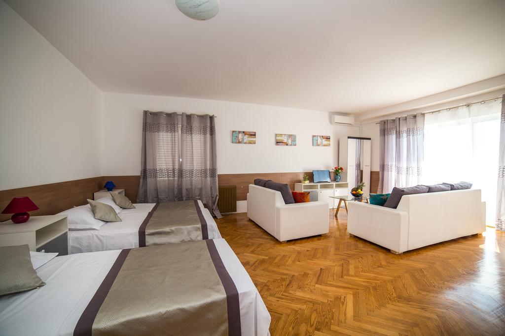 Holiday Home White House Podstrana Zewnętrze zdjęcie