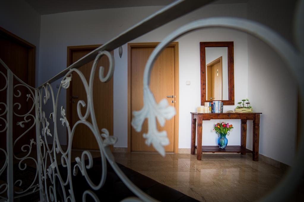 Holiday Home White House Podstrana Zewnętrze zdjęcie